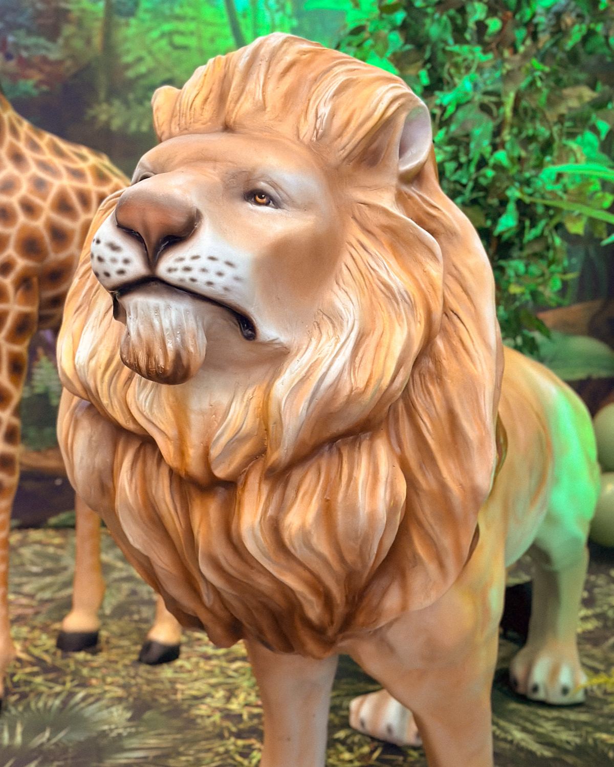 Lion Prop — Large Jungle Piece